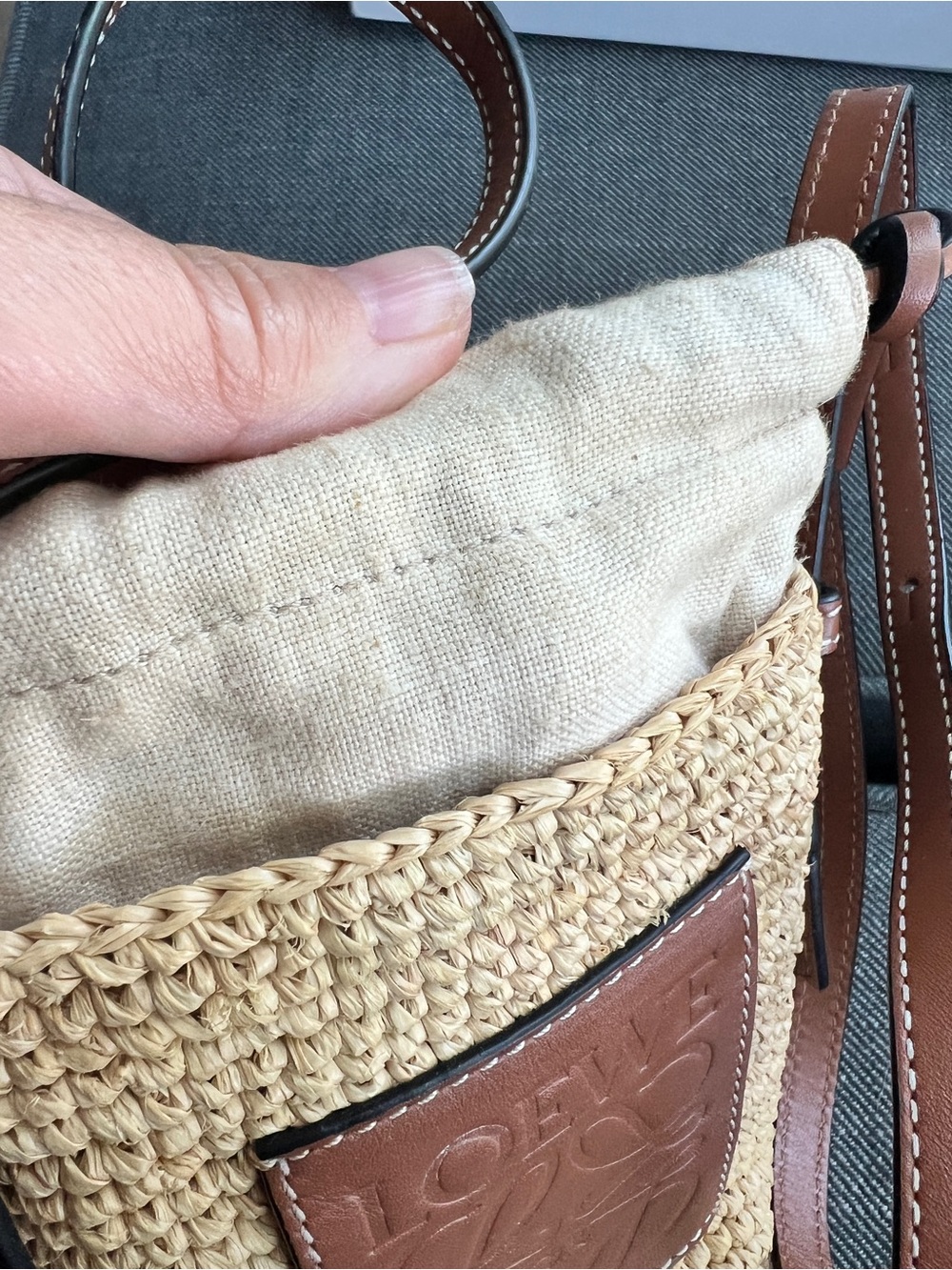 Loewe Natural Raffia Crossbody with Tan Leather Logo Patch - Picture 4 of 9